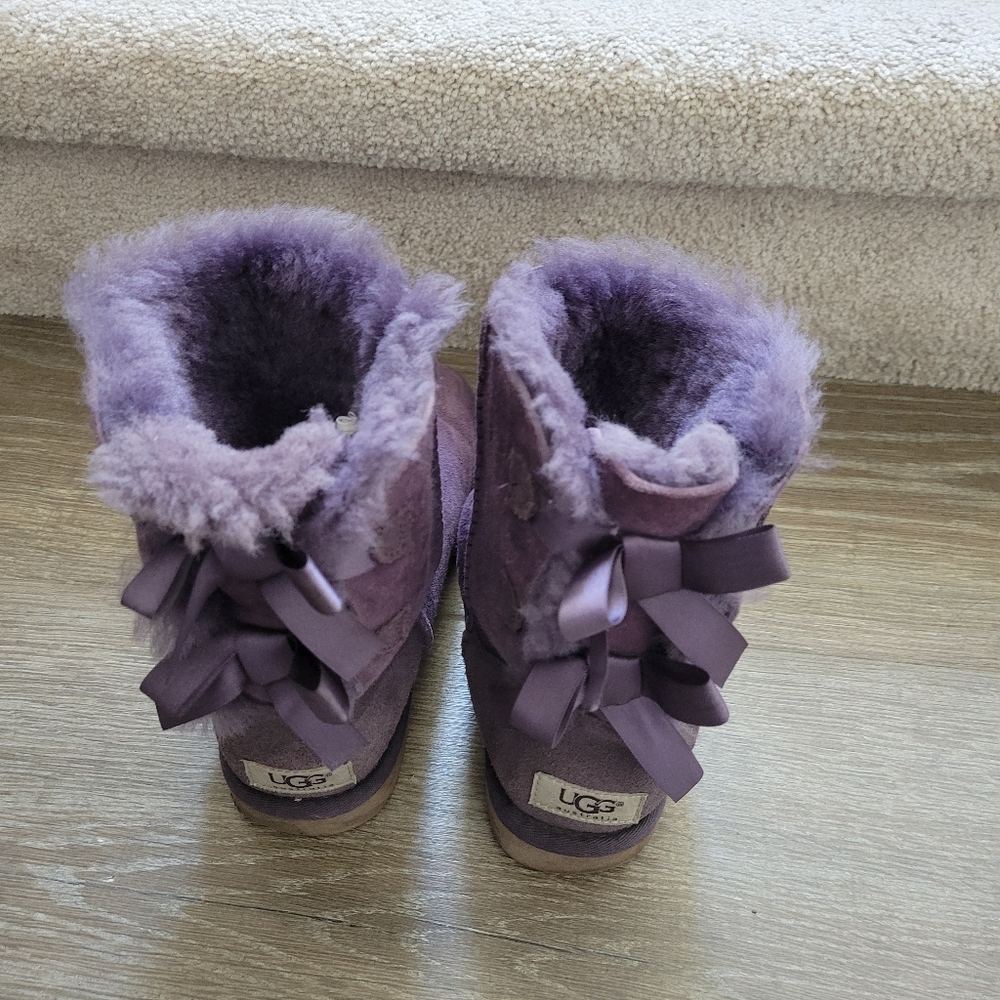 Ugg purple bow tie boots size 5 EU 36